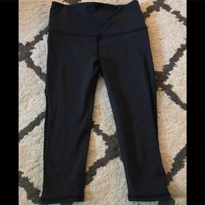 Women’s Lululemon Athletica cropped Workout pants